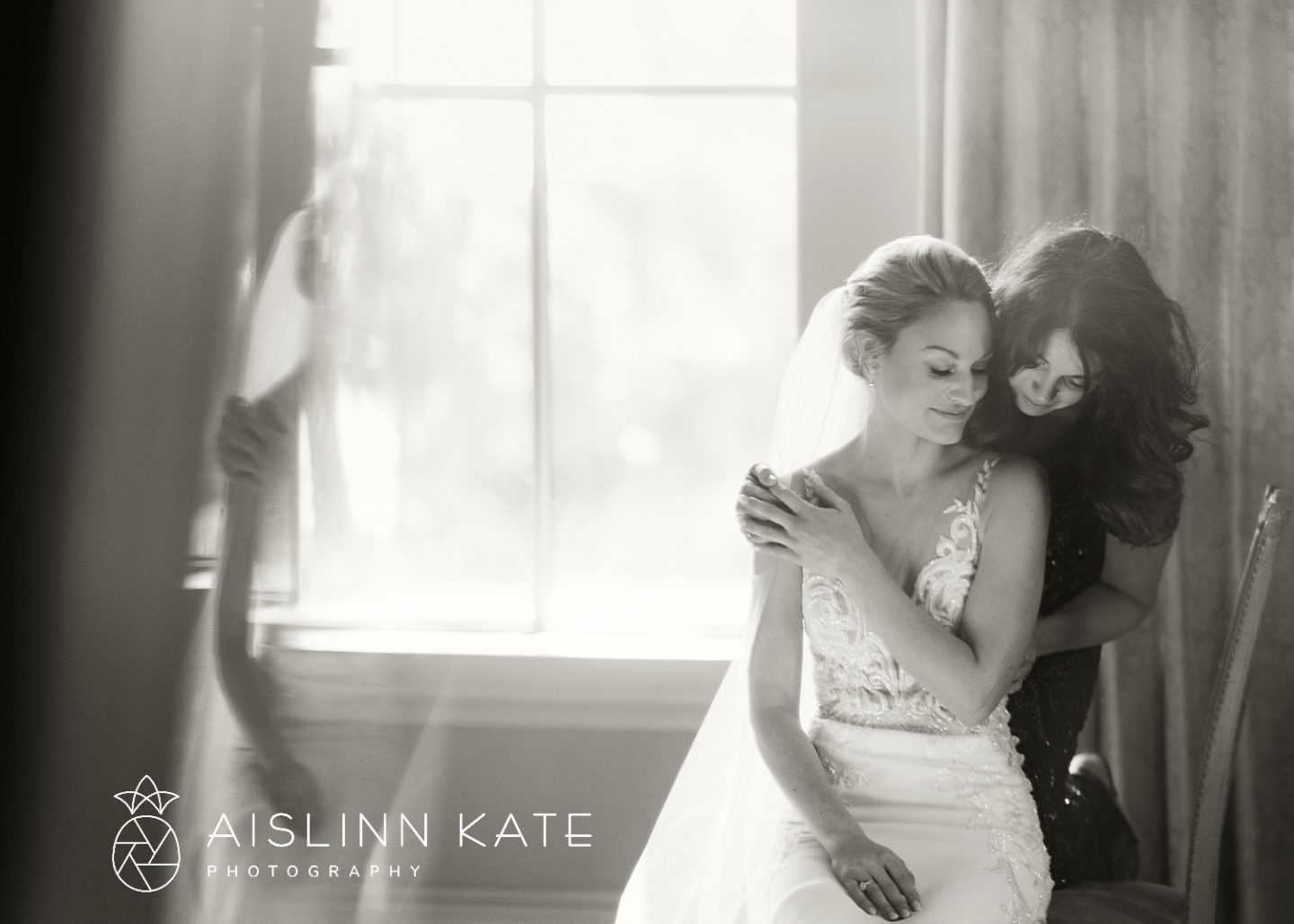 Aislinn Kate WeddingsWedding Photography Studio